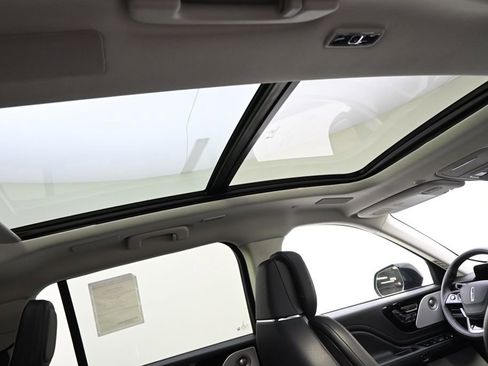 New 2026 Lincoln Aviator Reserve AWD/4WD image 17