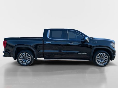 Used 2025 GMC Sierra 1500 Denali Ultimate AWD/4WD image 3