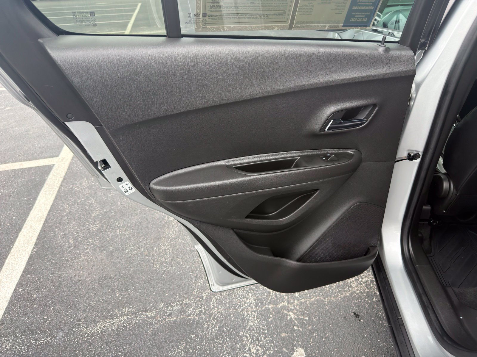 Used 2020 Chevrolet Trax LT w/ LT Convenience Package FWD image 24