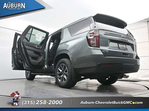 Used 2023 Chevrolet Tahoe Z71 w/ Luxury Package AWD/4WD image 36