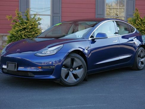 Used 2018 Tesla Model 3 Long Range image 1