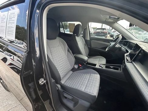 Certified 2026 Volkswagen Tiguan S FWD image 32