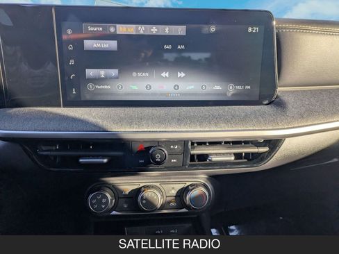 Certified 2025 Nissan Kicks SV image 17