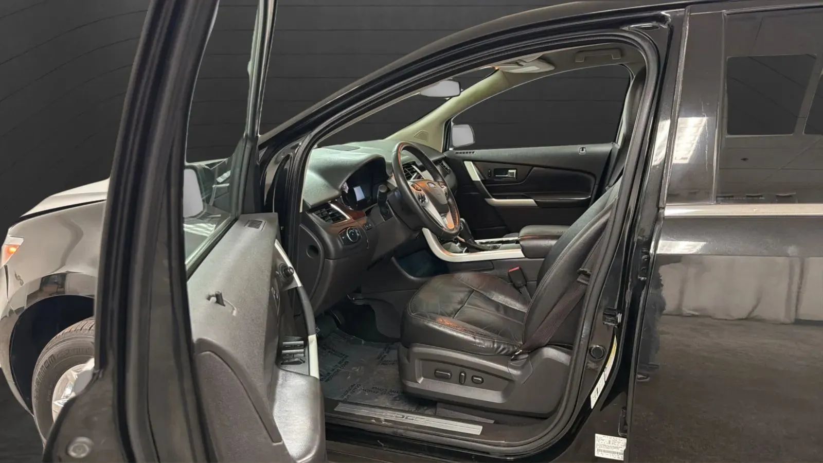 Used 2013 Ford Edge Limited FWD image 20