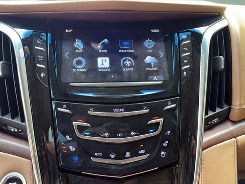 Used 2016 Cadillac Escalade ESV Platinum AWD/4WD image 42