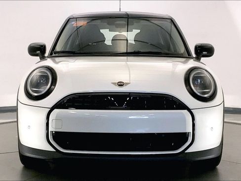 Used 2026 MINI Cooper 4-Door Hardtop FWD image 2