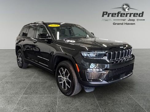 Used 2024 Jeep Grand Cherokee Limited w/ Luxury Tech Group II AWD/4WD image 1