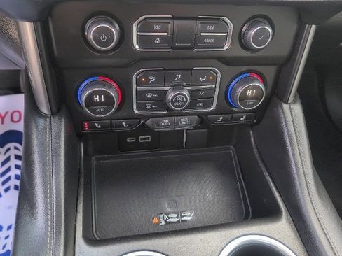 Used 2022 Chevrolet Tahoe LT w/ LT Signature Plus Package image 34