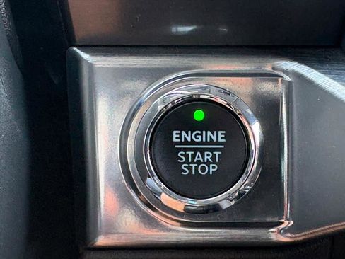 Used 2021 Ford F150 Lariat w/ Equipment Group 502A High image 18