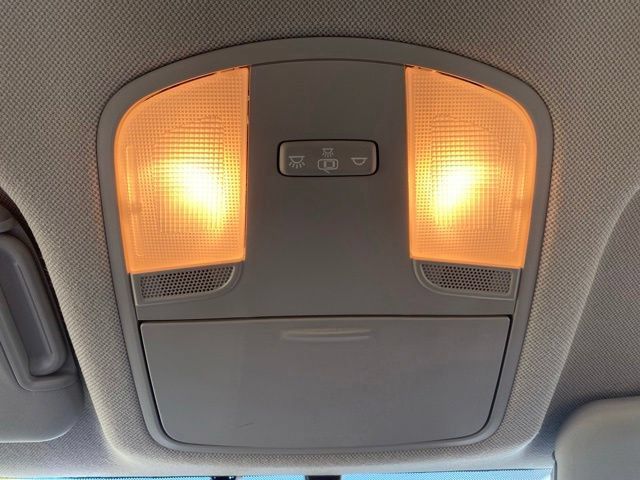 Used 2017 Hyundai Elantra Limited FWD image 27