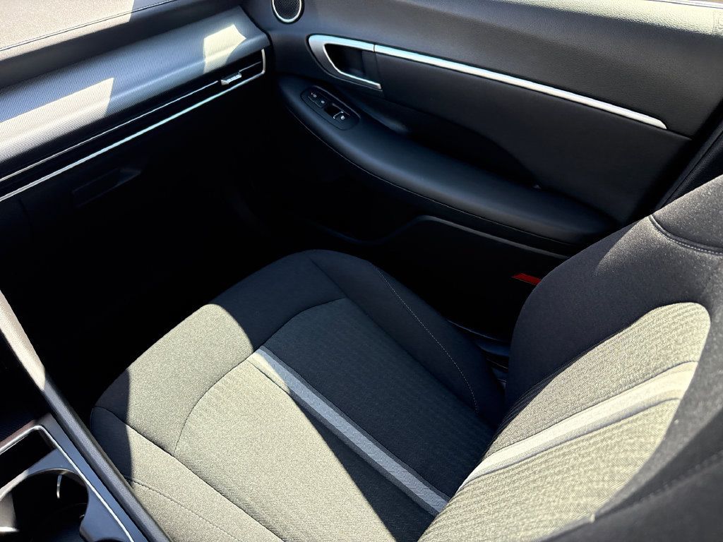 Used 2024 Hyundai Sonata SEL w/ Convenience Package FWD image 14