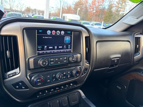 Used 2018 GMC Sierra 3500 Denali w/ Duramax Plus Package image 37