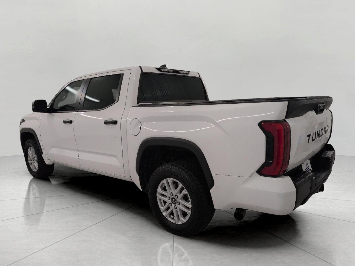Used 2025 Toyota Tundra SR5 w/ SR5 Convenience Package AWD/4WD image 51