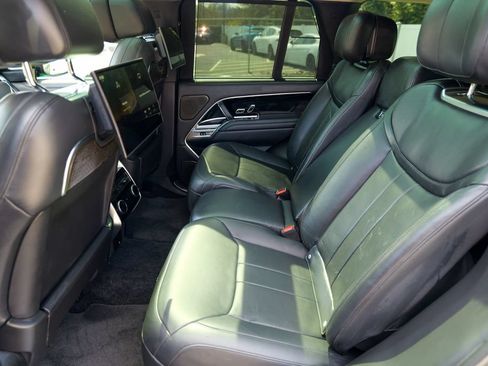 Used 2023 Land Rover Range Rover Autobiography AWD/4WD image 24