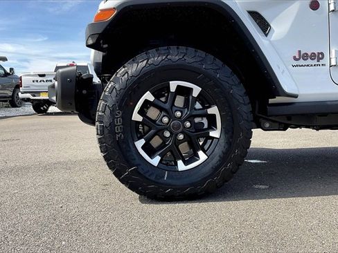 New 2025 Jeep Wrangler Unlimited Rubicon image 12