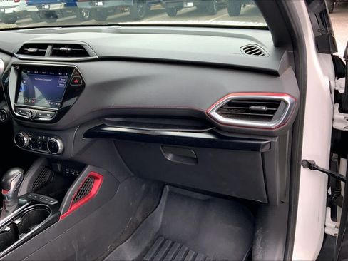 Used 2021 Chevrolet TrailBlazer RS w/ Convenience Package FWD image 18