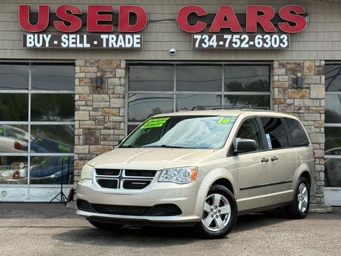 Used 2016 Dodge Grand Caravan w/ SE Plus Package FWD image 1