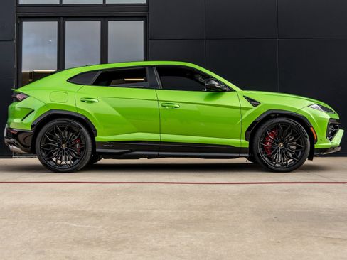 Used 2025 Lamborghini Urus SE image 10