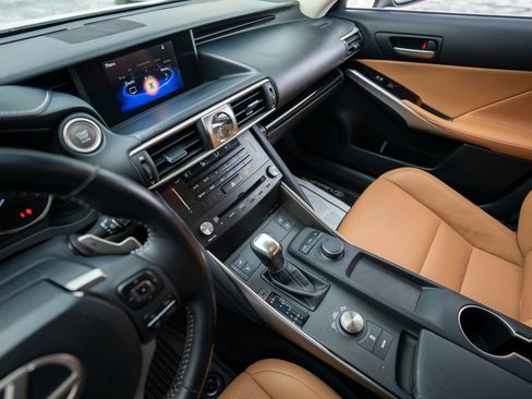 Used 2017 Lexus IS 200t image 23