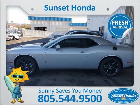 Used 2021 Dodge Challenger SXT w/ Blacktop Package image 7