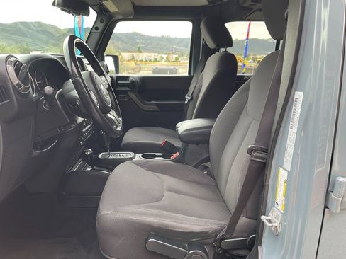 Used 2015 Jeep Wrangler Unlimited Sport w/ Quick Order Package 24S image 12