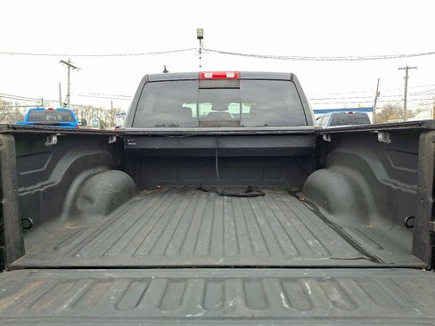 Used 2017 RAM 1500 Sport w/ Black Ram 1500 Sport Group image 30