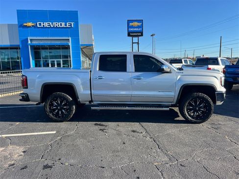Used 2017 GMC Sierra 1500 SLT w/ SLT Premium Package image 5