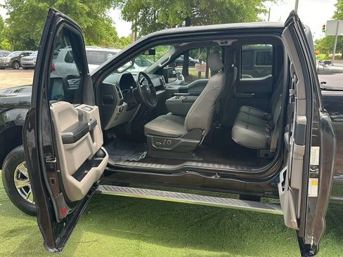 Used 2016 Ford F150 XLT w/ Equipment Group 302A Luxury AWD/4WD image 19