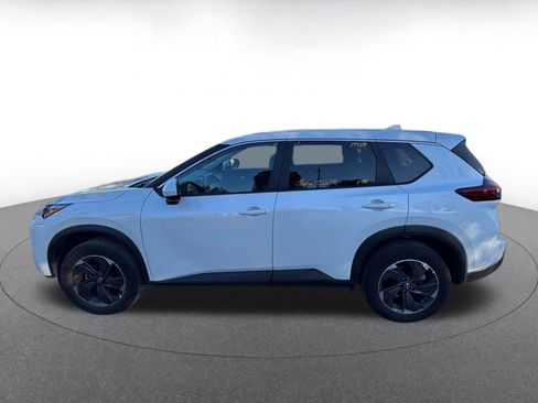 Used 2025 Nissan Rogue SV image 5