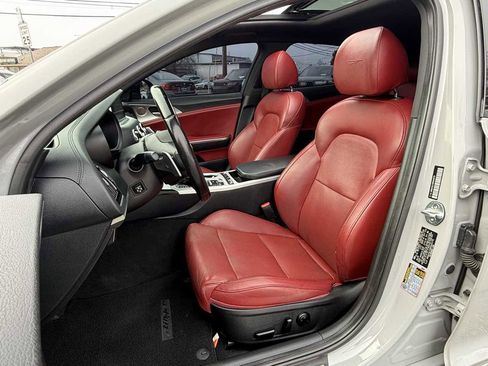 Used 2019 Kia Stinger GT1 image 4