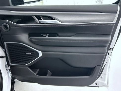 New 2026 Jeep Grand Wagoneer L Limited AWD/4WD image 16