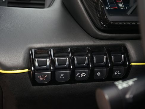 Used 2019 Lamborghini Aventador SVJ AWD/4WD image 32