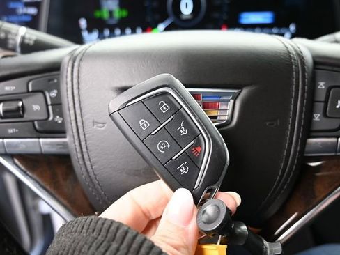 Used 2023 Cadillac Escalade ESV Sport Platinum image 41