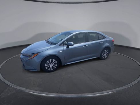 Certified 2021 Toyota Corolla LE w/ Carpet Mat Package (TMS) FWD image 4
