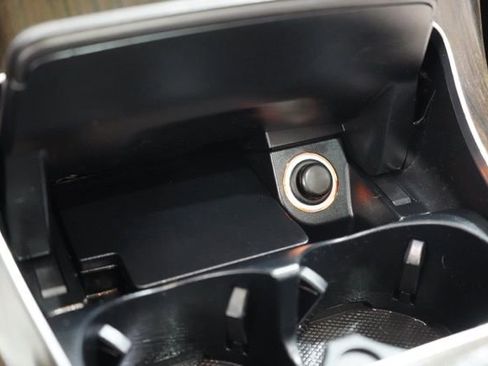 Used 2020 Mercedes-Benz C 300 Sedan image 29