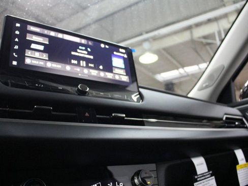 New 2026 Mitsubishi Outlander SE image 12