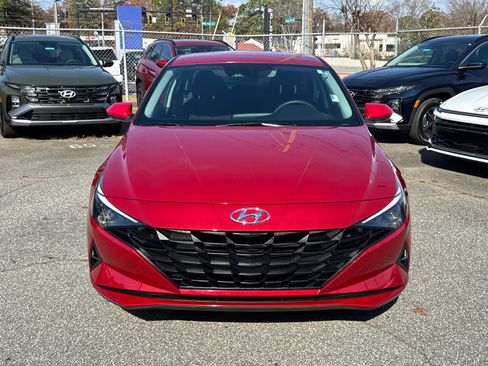 Certified 2023 Hyundai Elantra SEL image 2