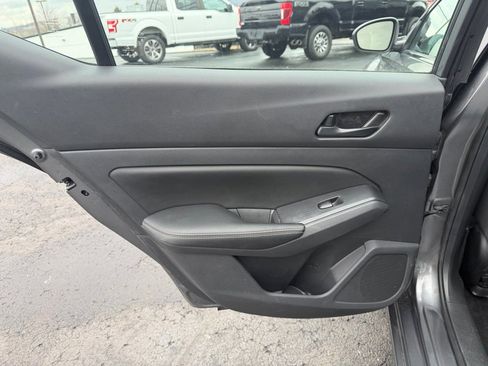 Used 2025 Nissan Altima 2.5 SV image 16