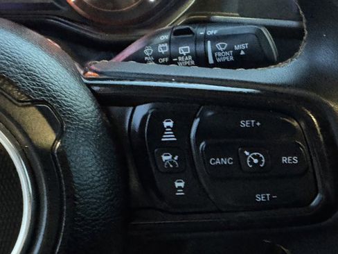 Used 2024 Jeep Wrangler Unlimited Sport image 18