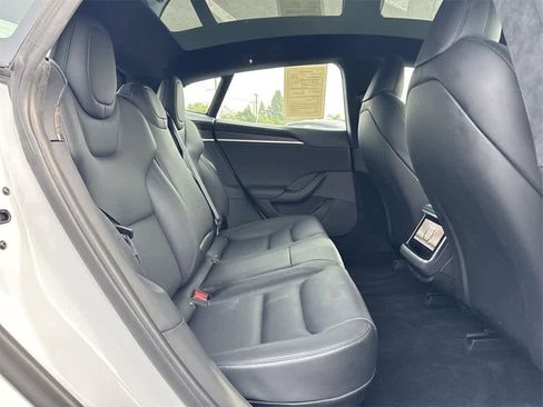 Used 2022 Tesla Model S image 34