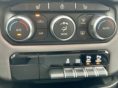 Used 2019 RAM 1500 Big Horn AWD/4WD image 24