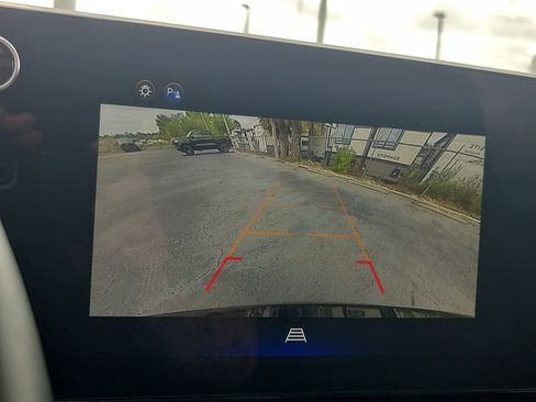 Used 2025 Chevrolet Equinox LT image 25