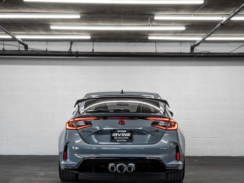 Used 2024 Honda Civic Type R image 4