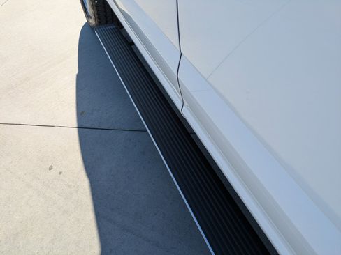 Used 2018 Ford F150 Lariat w/ Equipment Group 502A Luxury image 12