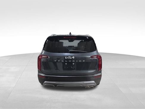 Certified 2022 Kia Telluride EX w/ EX Premium Package image 7
