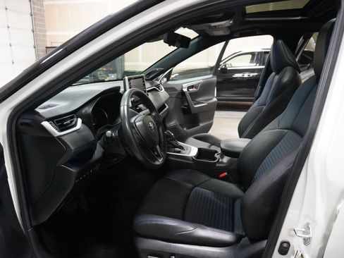 Used 2022 Toyota RAV4 XSE AWD/4WD image 8