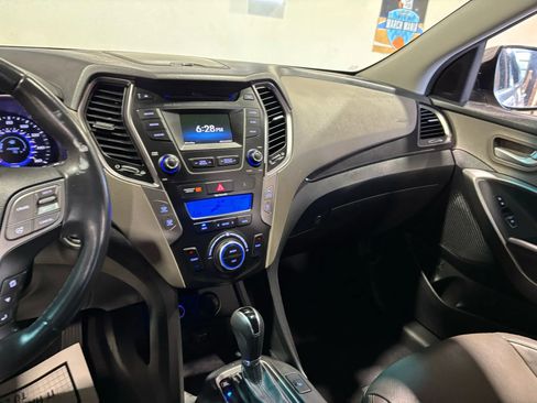 Used 2016 Hyundai Santa Fe Limited image 22