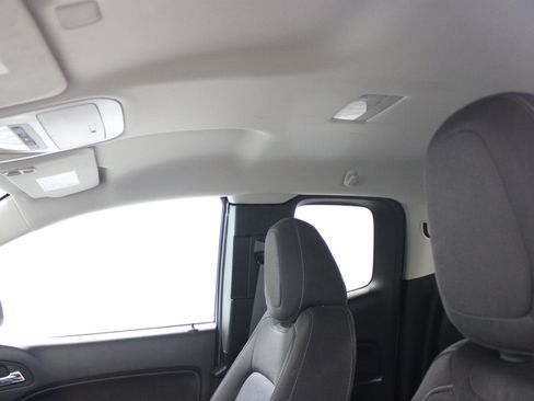 Used 2022 Chevrolet Colorado LT w/ Fleet Safety Package RWD image 20