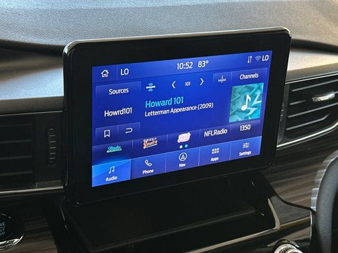 Certified 2023 Ford Explorer Limited w/ Equipment Group 301A AWD/4WD image 18