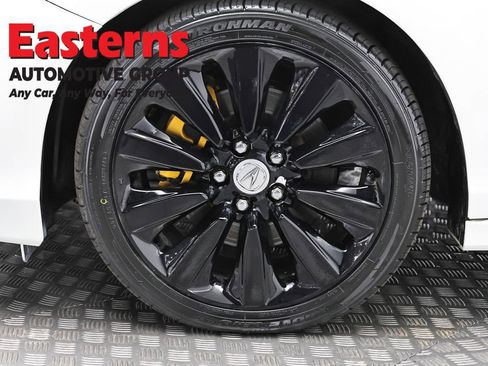 Used 2016 Acura RLX Sport Hybrid w/ Technology Pkg image 33